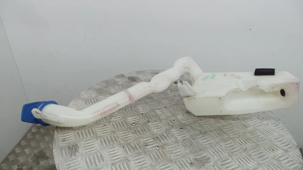 Windshield washer tank