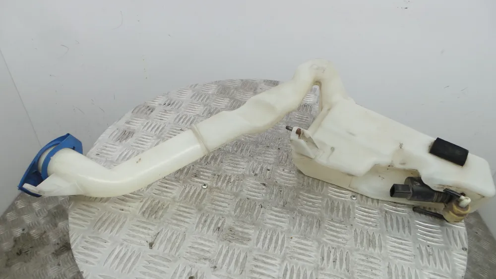 Windshield washer tank