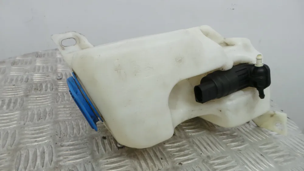 Windshield washer tank