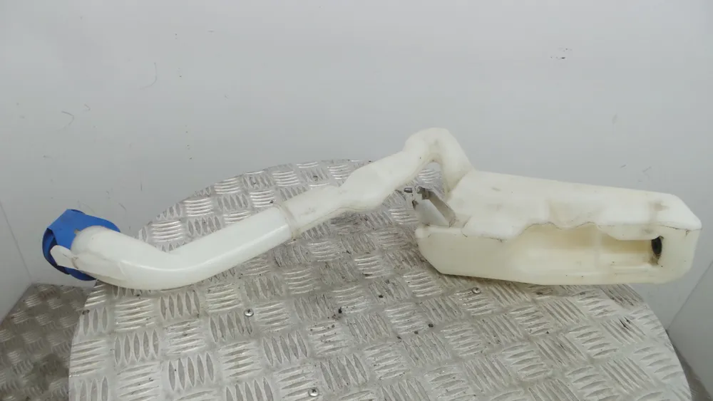 Windshield washer tank