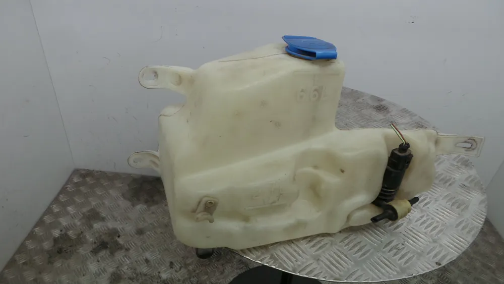 Windshield washer tank