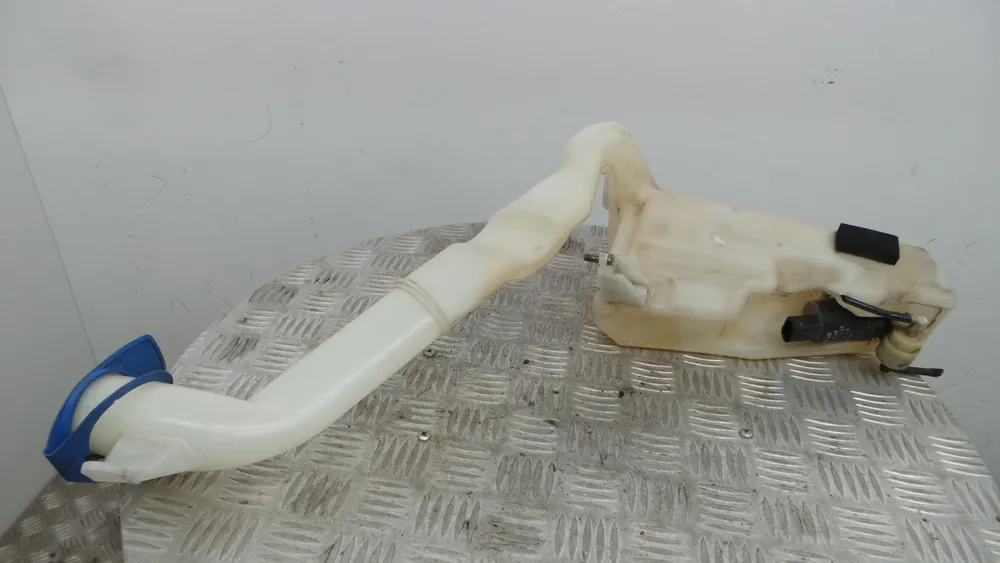 Windshield washer tank