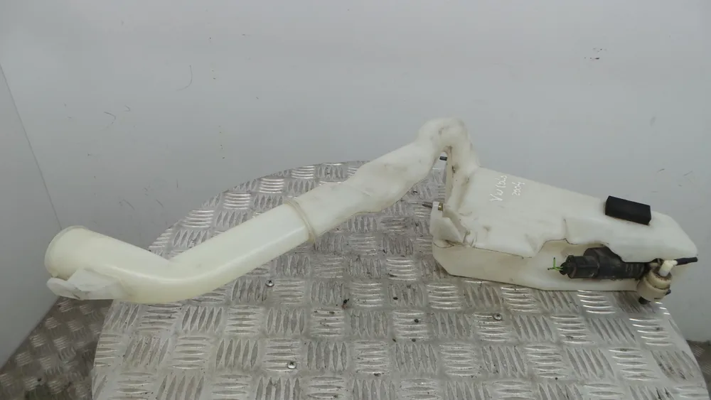 Windshield washer tank