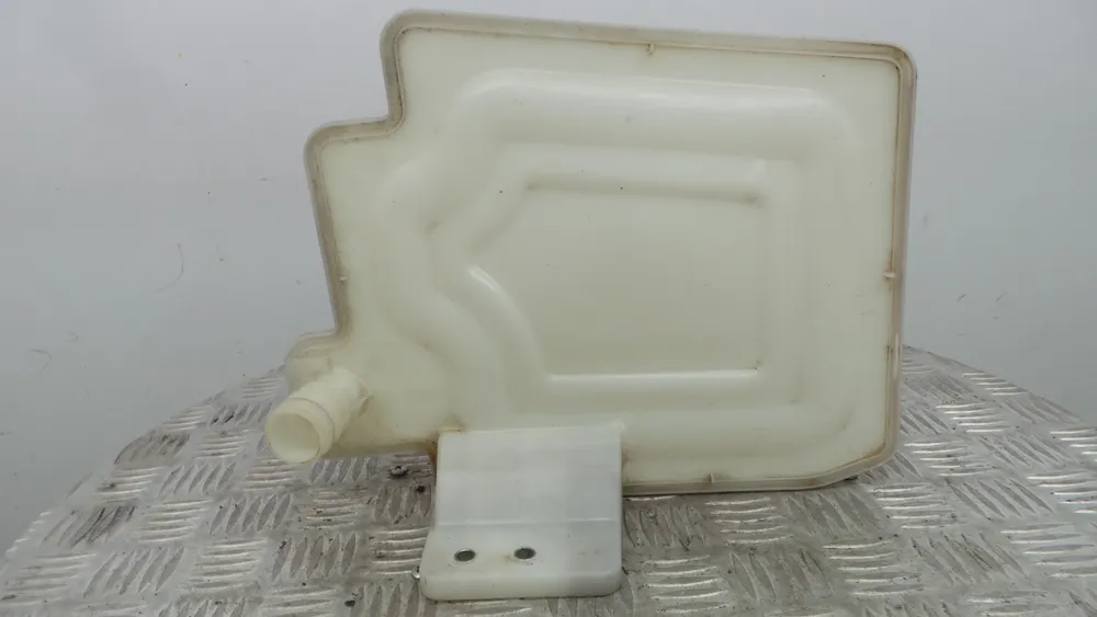 Windshield washer tank