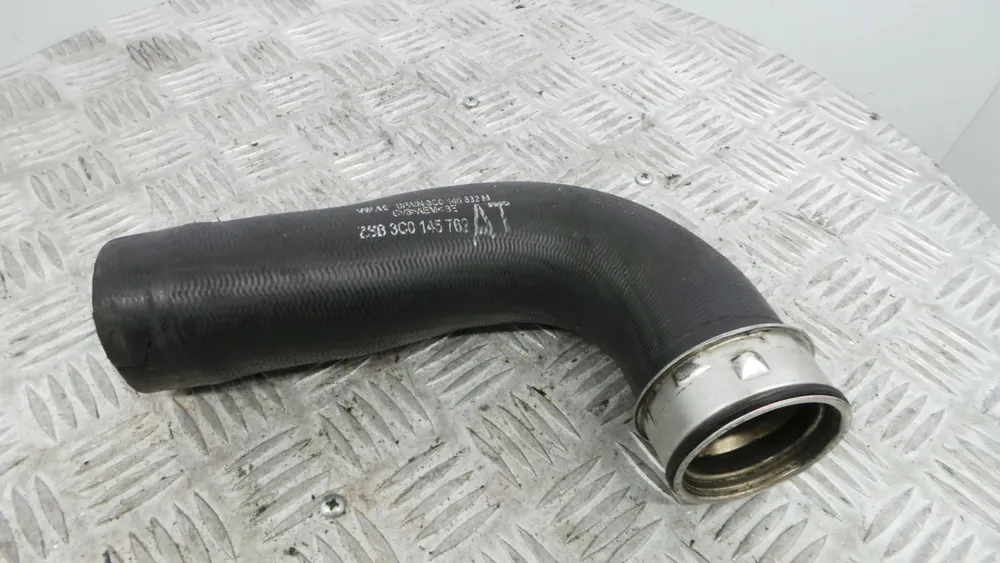 Intercooler pipe