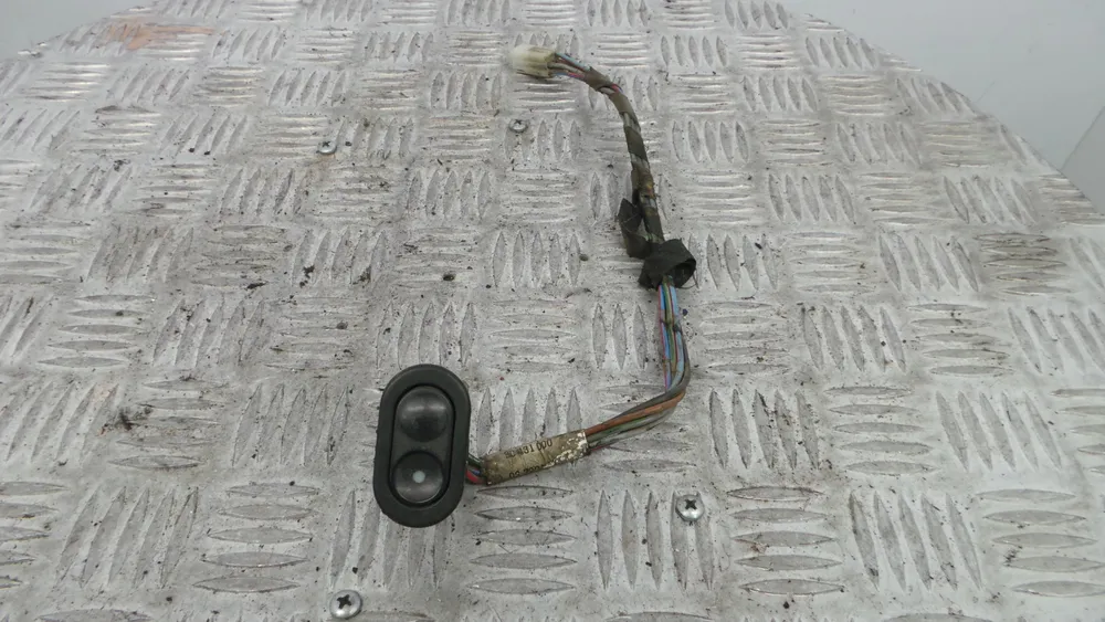 Comando / Botão / Interruptor Vidros Frente Direito