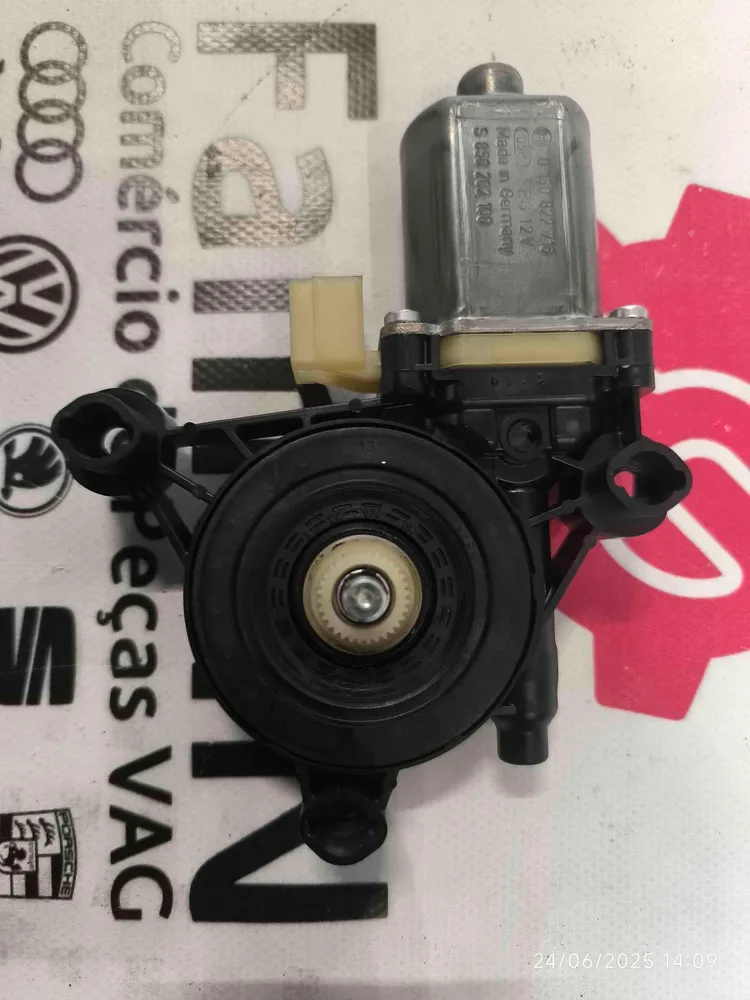 Front Left Window Motor