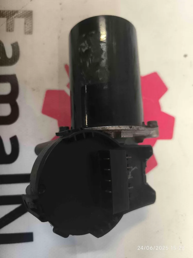 Front Wiper Motor