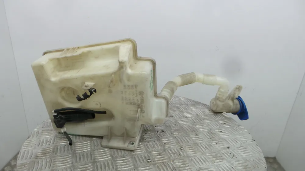 Windshield washer tank