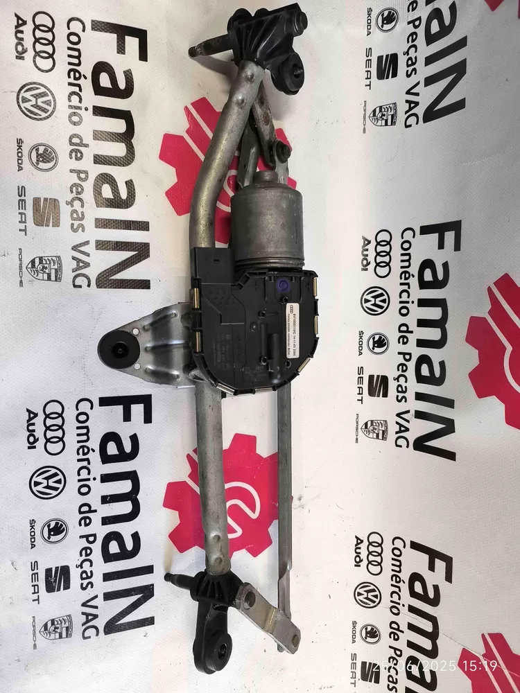 Front Wiper Motor