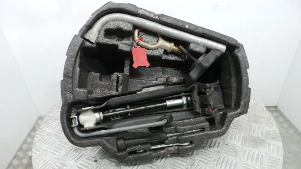 Kit Pneu Suplente