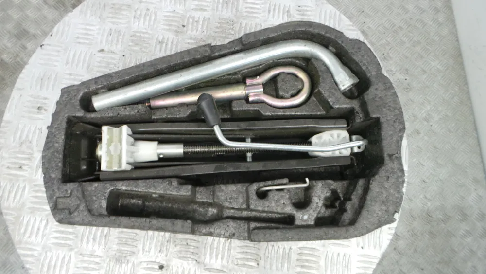 Kit Pneu Suplente