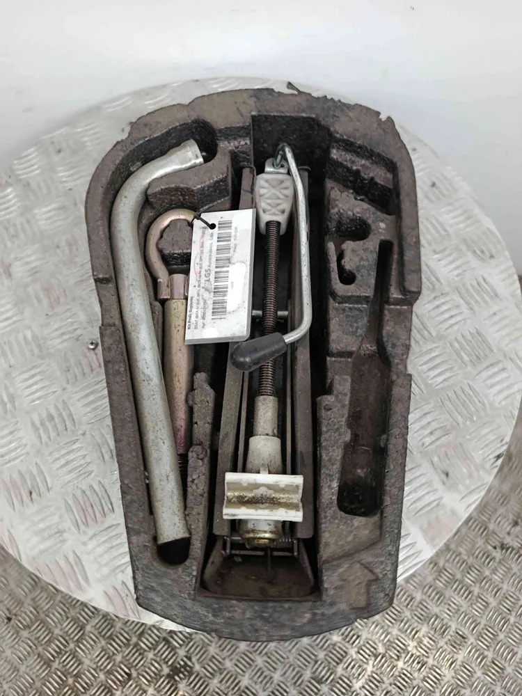 Kit Pneu Suplente