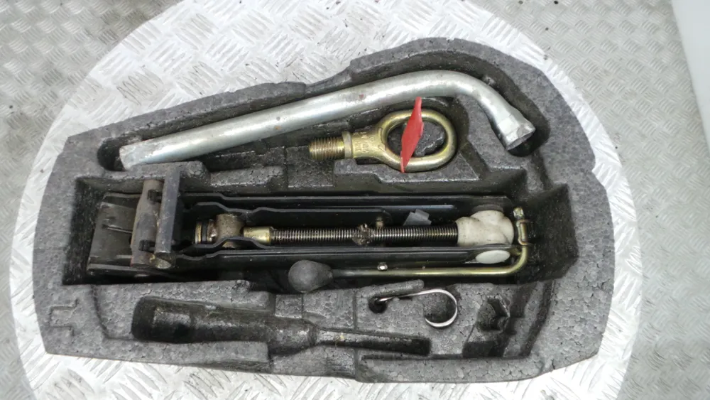 Kit Pneu Suplente