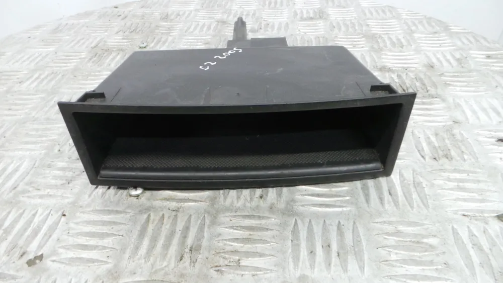 Glove Box / Compartment