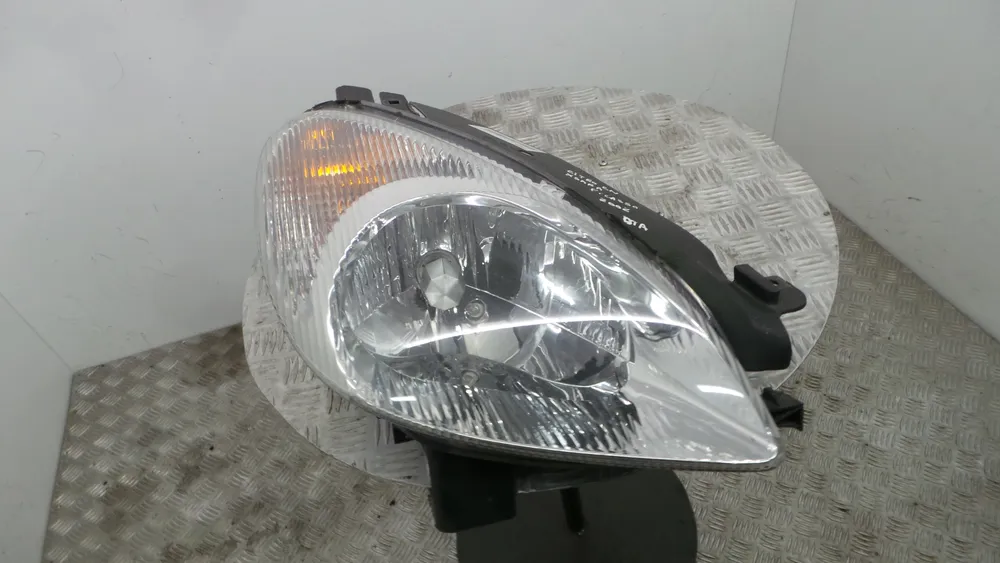 Ótica / Farol Direito