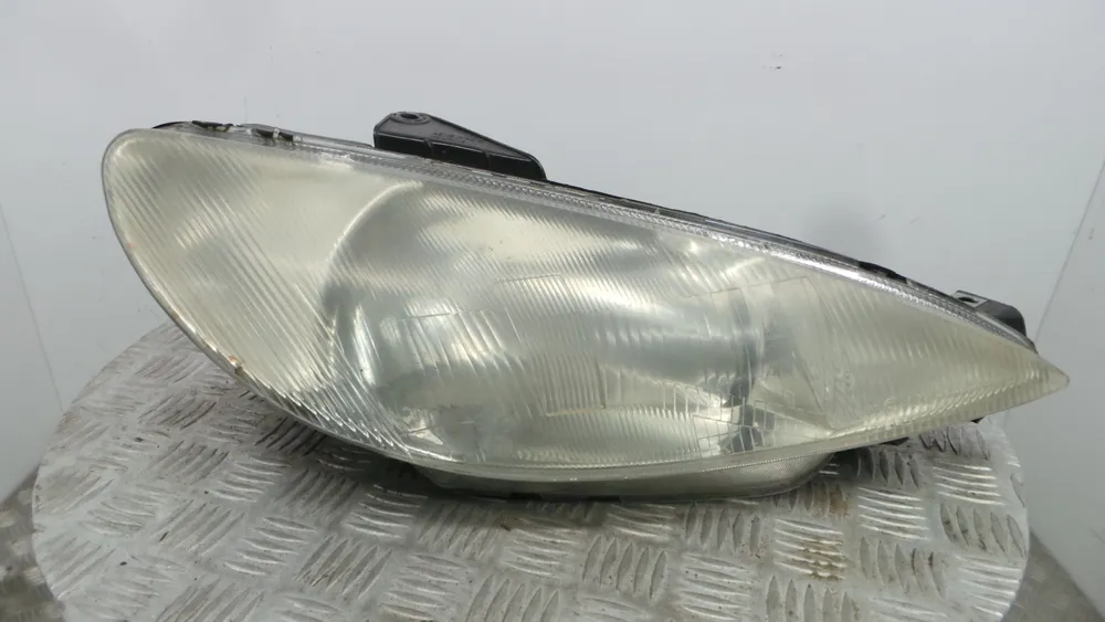 Ótica / Farol Direito