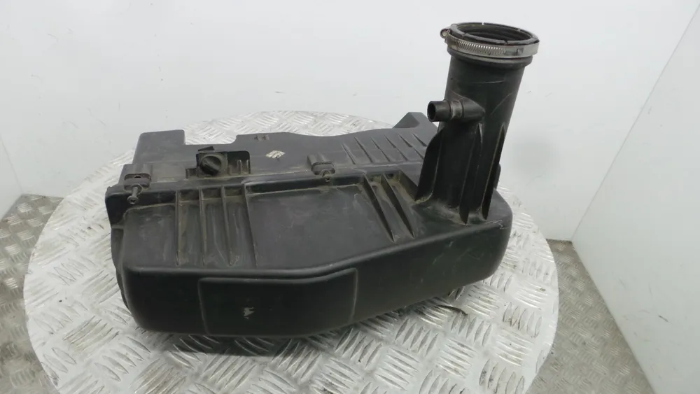 Air filter box