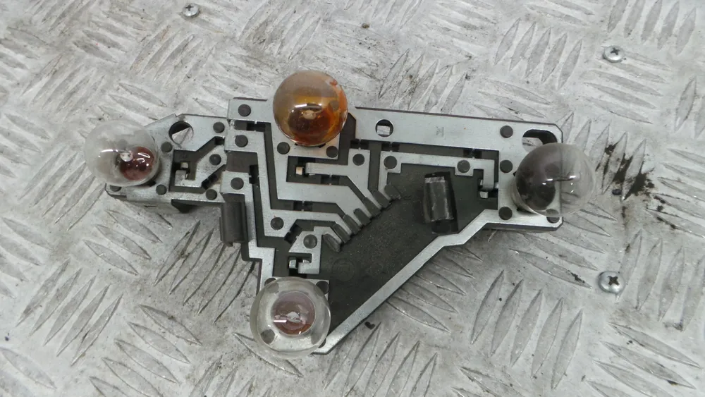 Suporte Lampadas Tras Direito