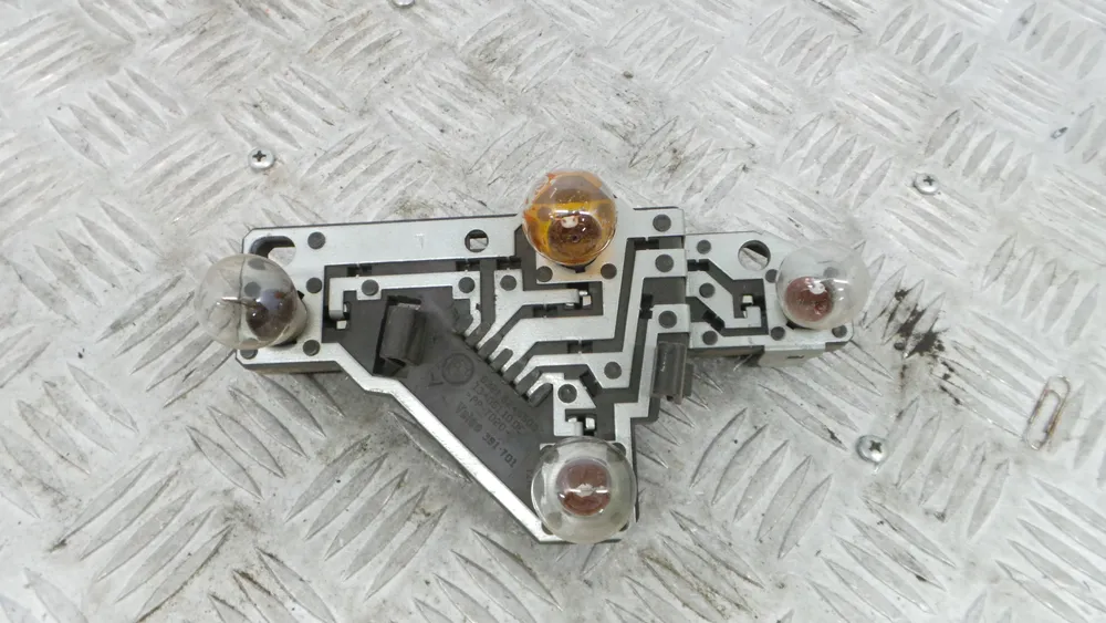 Suporte Lampadas Tras Esquerdo