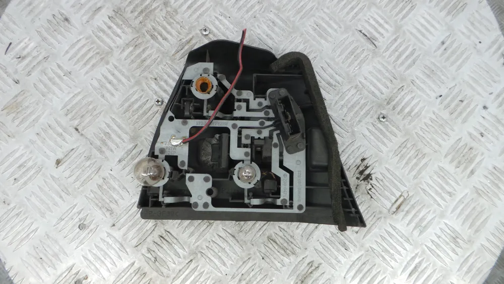 Suporte Lampadas Tras Esquerdo