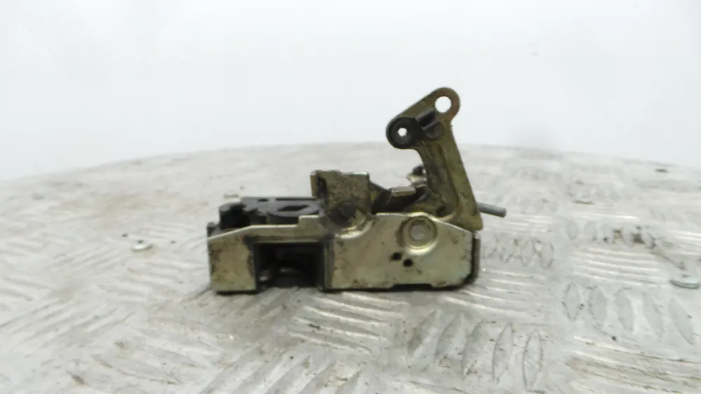 Fechadura / Fecho Porta Direito