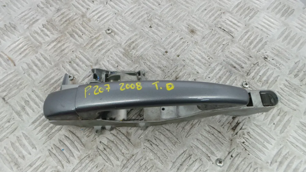 Exterior Right rear door handle