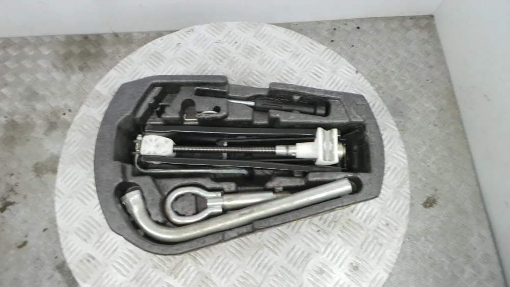 Kit Pneu Suplente