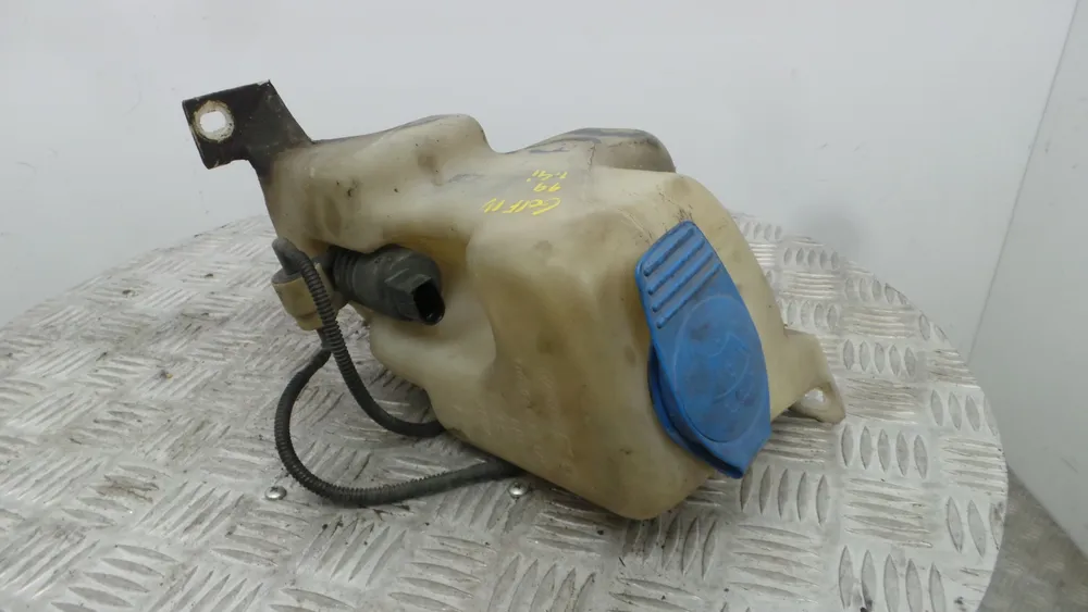 Windshield washer tank