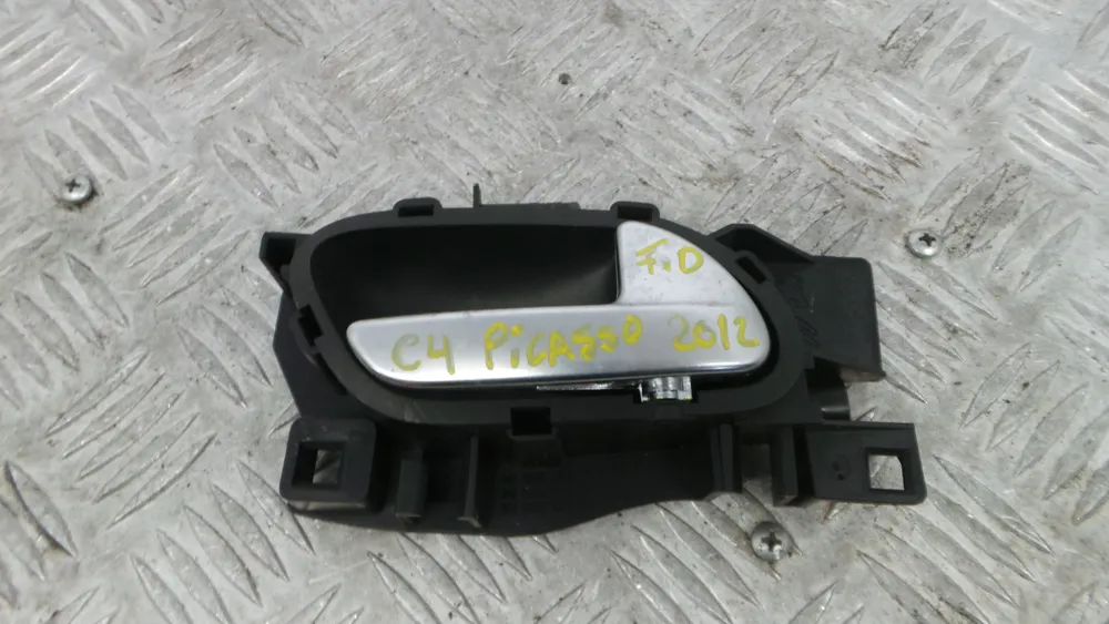 Puxador Interior Frente Direita