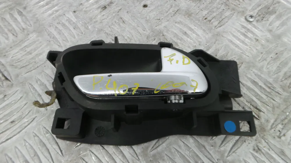 Puxador Interior Frente Direita