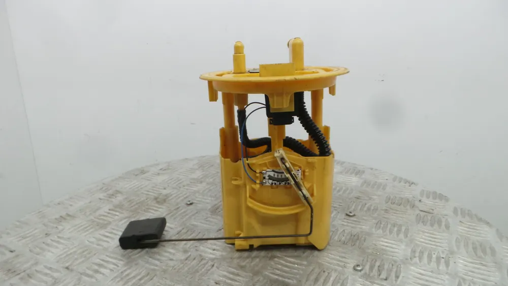 Flotador de combustible