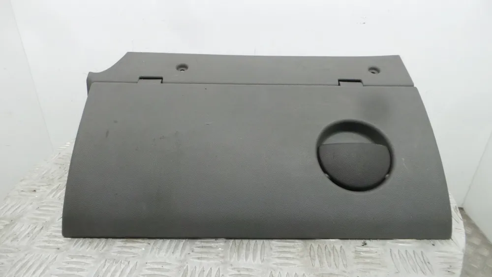 Glove Box / Compartment