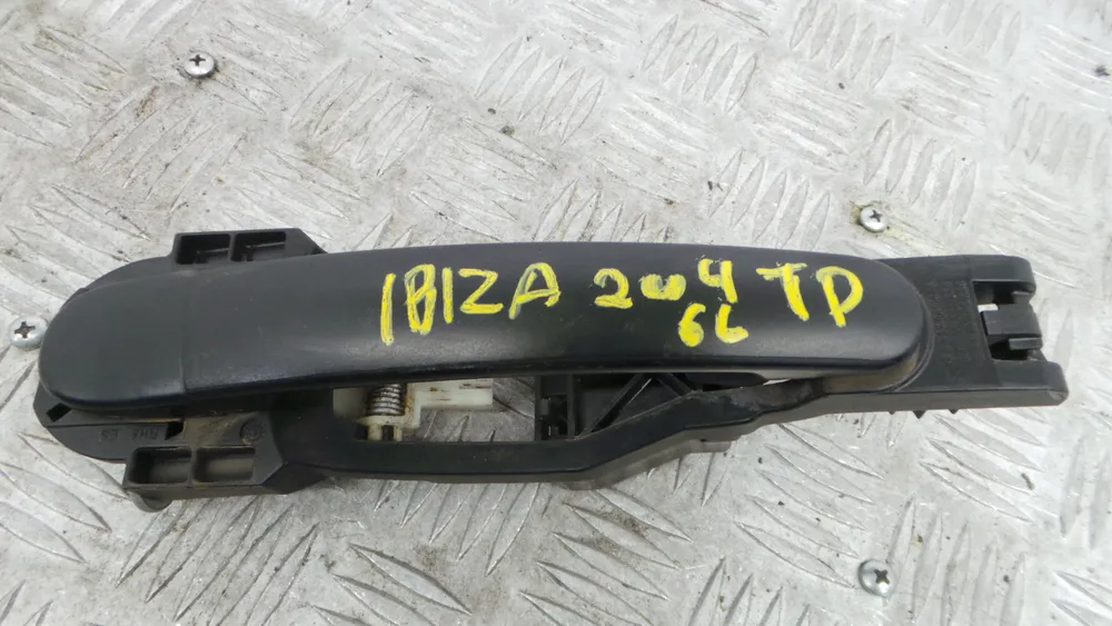 Exterior Right rear door handle