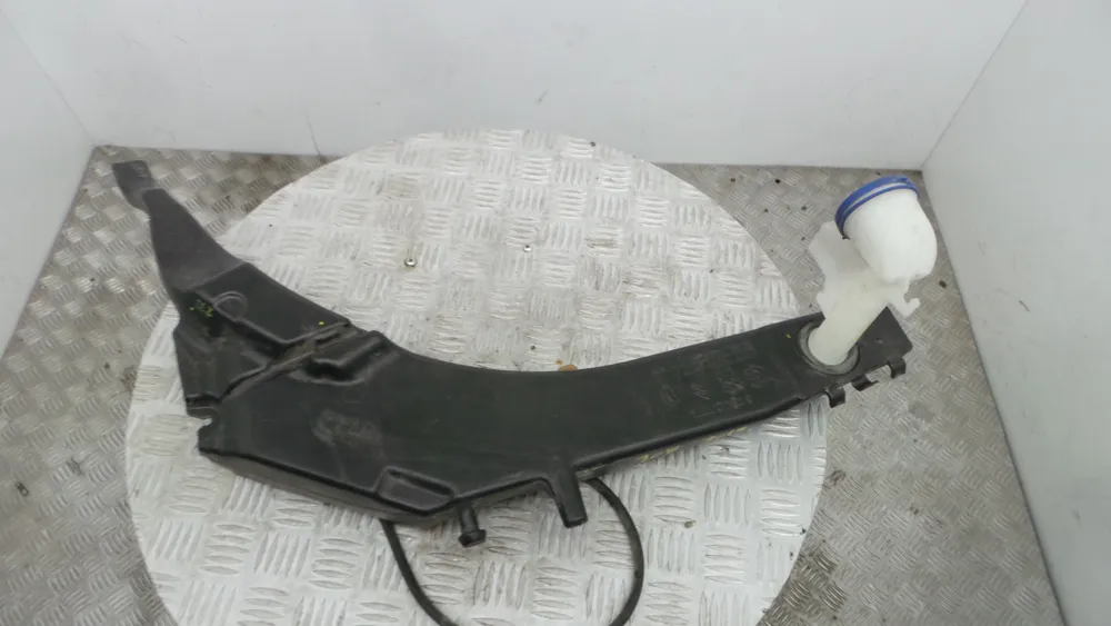 Windshield washer tank