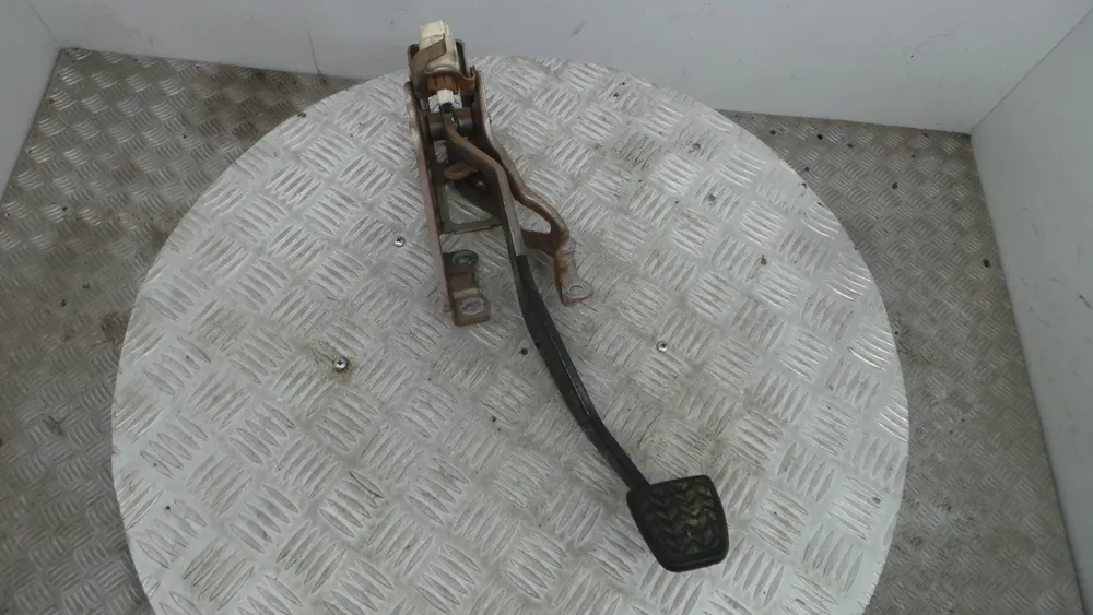 Pedal da Embraiagem