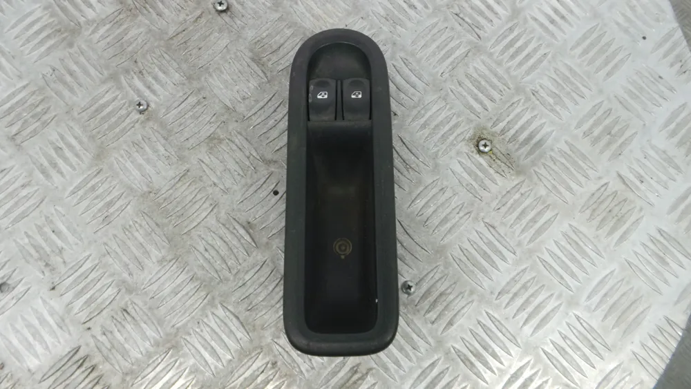 Mando / interruptor elevalunas delantero izquierdo