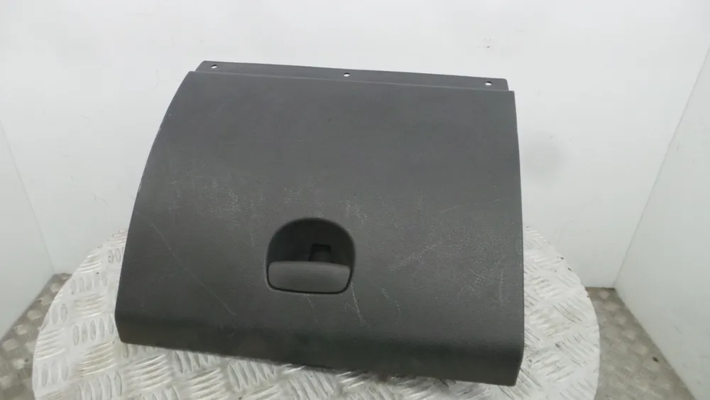 Glove Box / Compartment