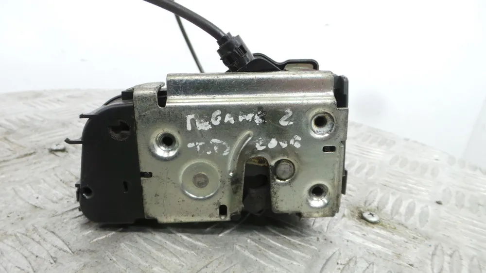 Fechadura / Fecho Porta Trás Direito