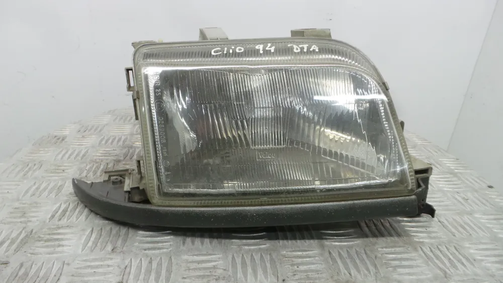 Ótica / Farol Direito