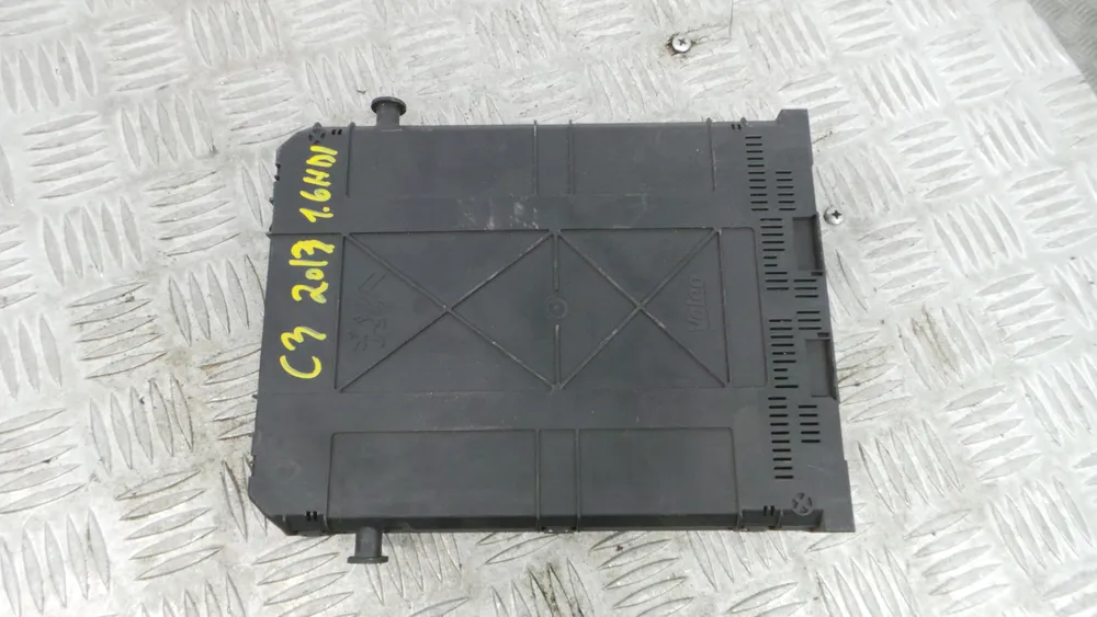 Fuse box / SAM / BSI