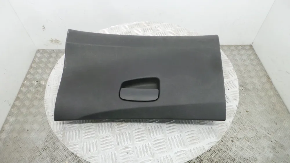 Glove Box / Compartment