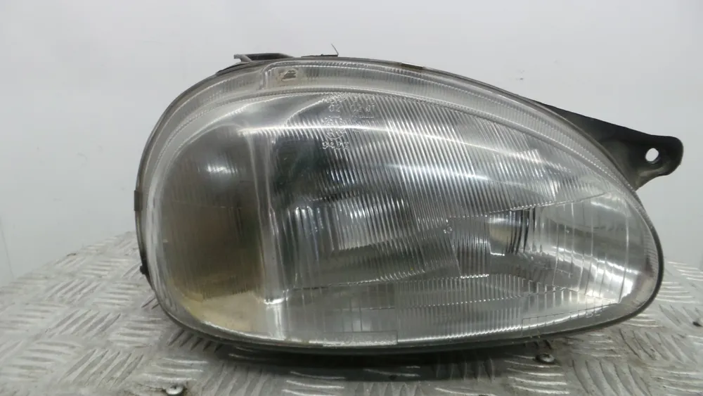 Ótica / Farol Direito