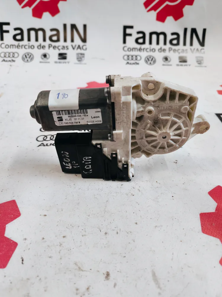 Right Rear  Door Window Regulator Motor