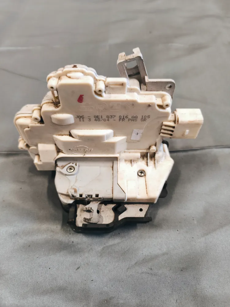 Front Right Door Lock