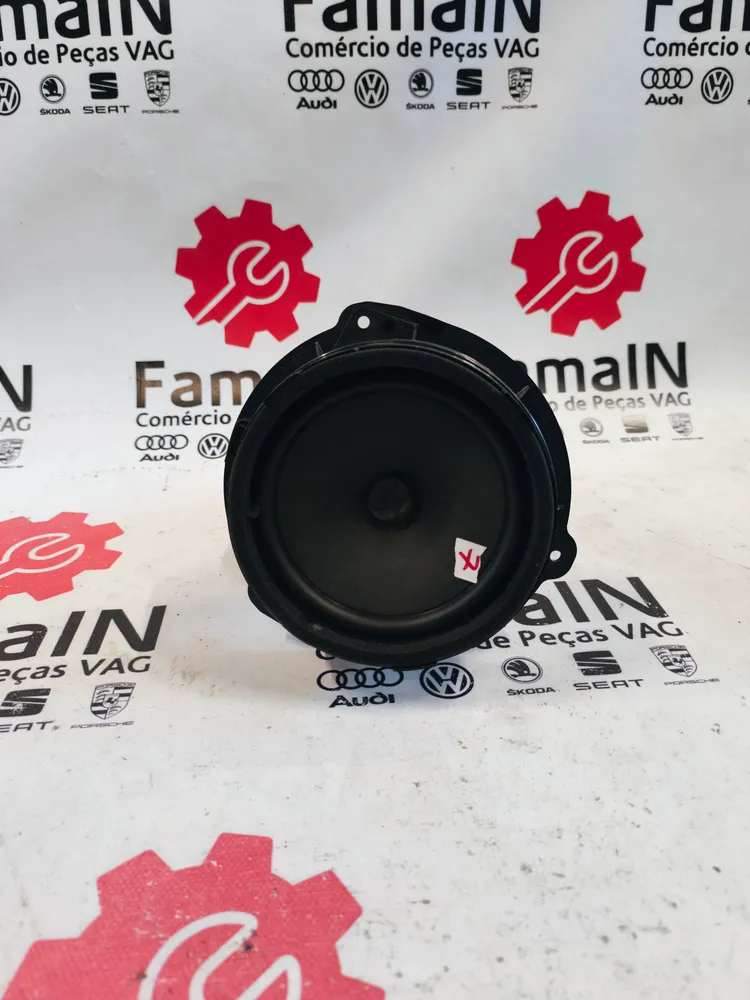 Sound system column / Speakers