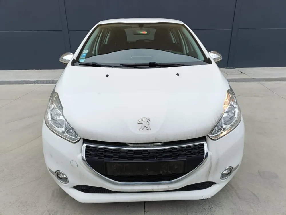PEUGEOT 208 I