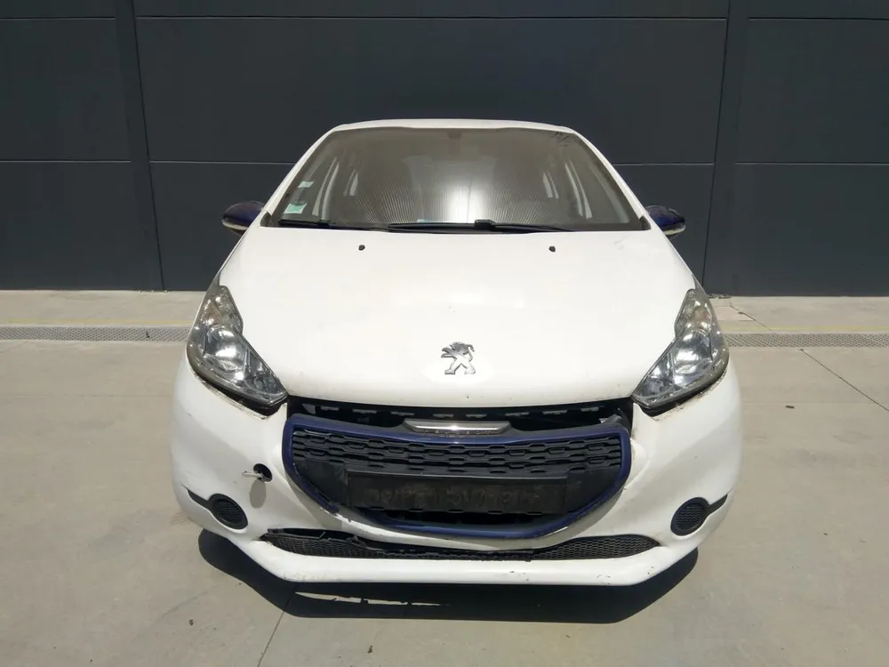 PEUGEOT 208 I