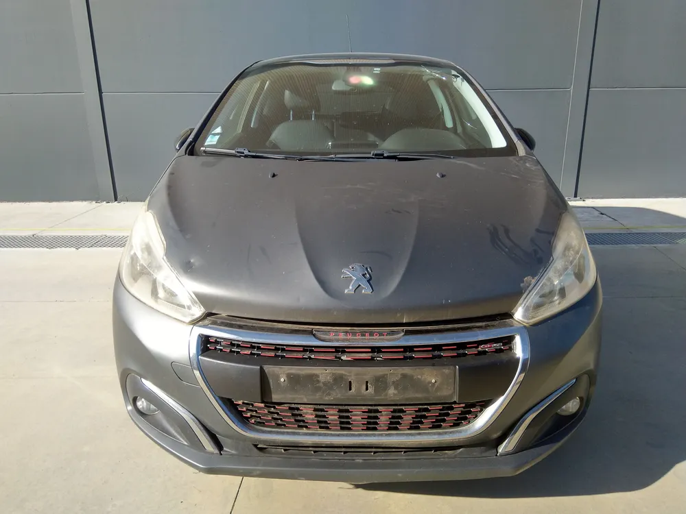 PEUGEOT 208 I
