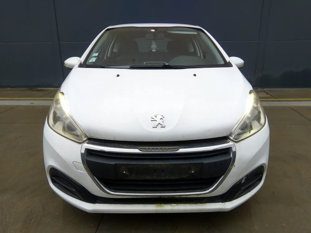 PEUGEOT 208 I